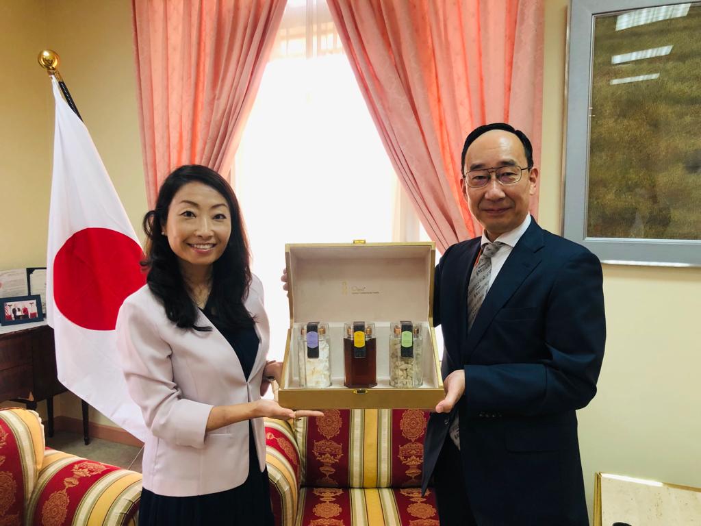 founder of o [wa] candy meets japan ambassador